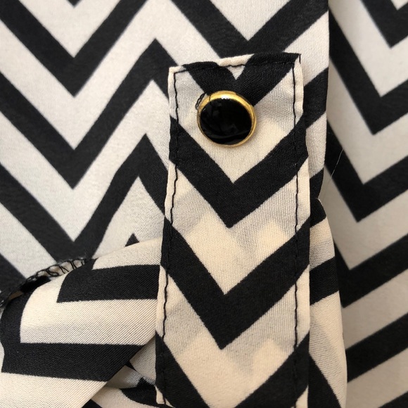 Liberty Love Chevron 3/4 Sleeve Shirt - Picture 3 of 5